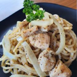 Spaghetti Creamy Chicken