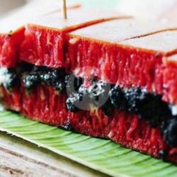 Martabak Red Valvet Ketan Hitam