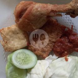 Nasi Putih   Tahu Tempe   Ayam Paha Bawah  Sambal