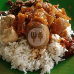 Nasi Gudeg Sambel Goreng Telor