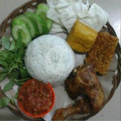 Paket Kumplit Ayam Goreng