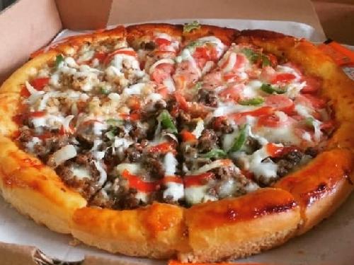 Favorite Pizza Batam, Graha Legenda Malaka