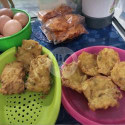 Gorengan ( Bakwan / Tempe Goreng )