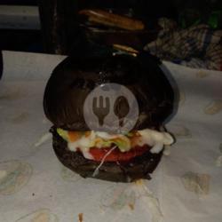 Burger Black Sapi   Sosis