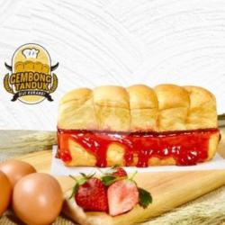 Roti Gembong Strawberry