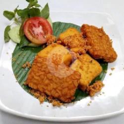 Lalapan Tahu / Tempe