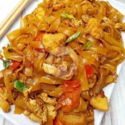 Kwetiaw Goreng Cumi