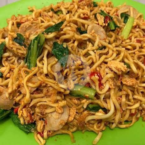 Mie Goreng Komplit Free Es Teh