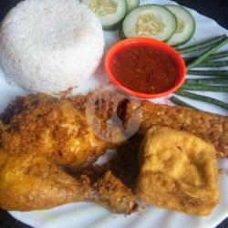 Nasi Ayam Rempah