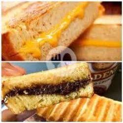 Rokar Cheese Crunchy   Bluebery /strobery/coklat