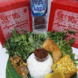 Nasi Ayam Ampela Tahu Tempe Usus Aqua