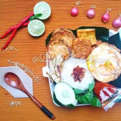 Lalapan Telor Ceplok   Nasi