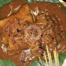 Sate Daging Kuah Kacang