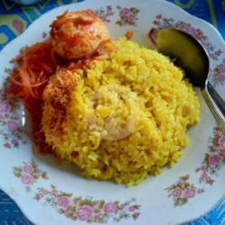 Nasi Kuning Telur