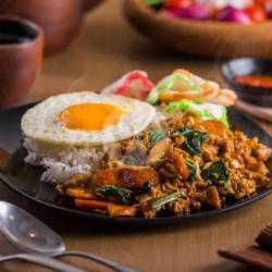 Nasi Gila Telur Ceplok Atau Dadar