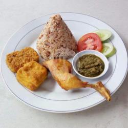 Nasi Tutug Oncom Komplit