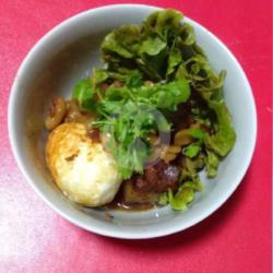 Vietnamese Pork And Egg In Souce