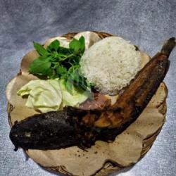 Nasi  Lele Bakar  Sambel Lalapan