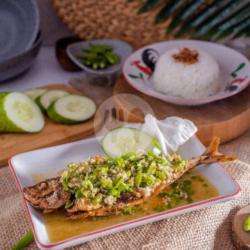 Nasi Ikan Selar Jerit