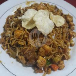 Mie Goreng Kari Kambing