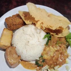 Nasi Pecel Tahu Bacem   Tempe Bacem