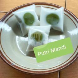 Putri Mandi