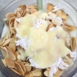 Sop Durian   Kacang Almond   Keju