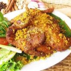 Satu Ekor Ayam Goreng Tulang Lunak