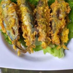 Pindang Goreng Telur Sambel  Lalapan
