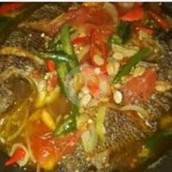 Ikan Nila Tauco   Sayur   Lalap   Tempe