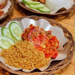 Indomi Goreng Ayam Geprek