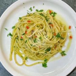 Spageti Aglio Olio Medium