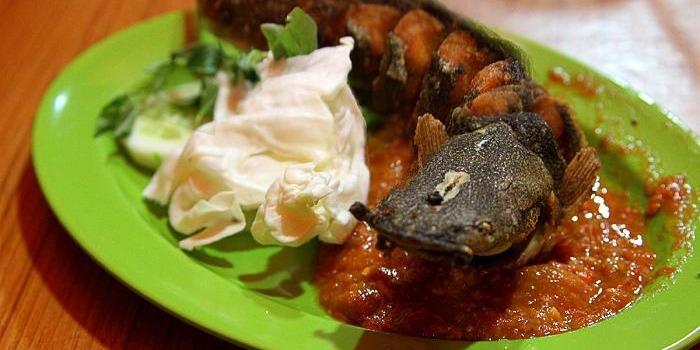 Pecel Lele Seafood 36, Basuki Rahmat