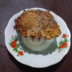 Nasi Omelet Mie Goreng