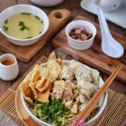 Mie Pangsit Dorokdok