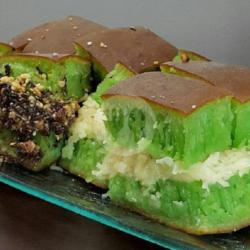 Martabak Pandan 1 / 2 Keju 1 / 2 Kacang Cokat Wijen Besar