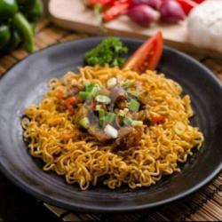 Indomie Goreng Tumis Pakai Telur