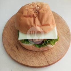 Burger Ayam Keju Lembar