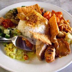 Nasi Campur Ayam Goreng