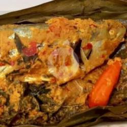 Pepes Ikan Layang (tanpa Nasi)