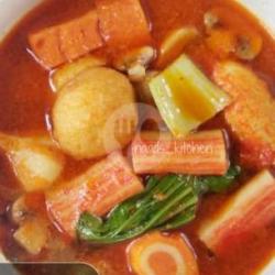 Sop Seafood Tomyam   Teh Hangat