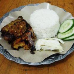 Nasi Ayam Bakar Penyet Sambal Moncor(free Teh Manis)