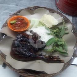 Bebek Bakar Sambal Edan   Nasi