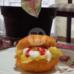 Burger Goreng Crispy Isi Telur