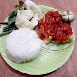 Nasi Lalapan Tahu Penyet