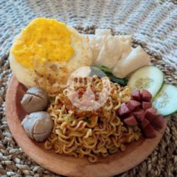 Mie Padeh Paket Komplit Bakso Sosis Telur