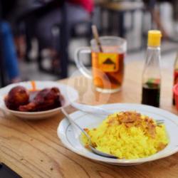 Nasi Kuning Ayam Ras