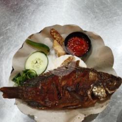 Nasi Tempong Nila Goreng