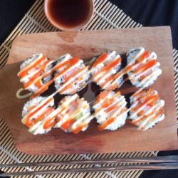 Sushi Salmon Roll (8pcs)