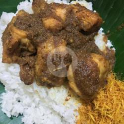 Nasi Ayam Bumbu Hitam